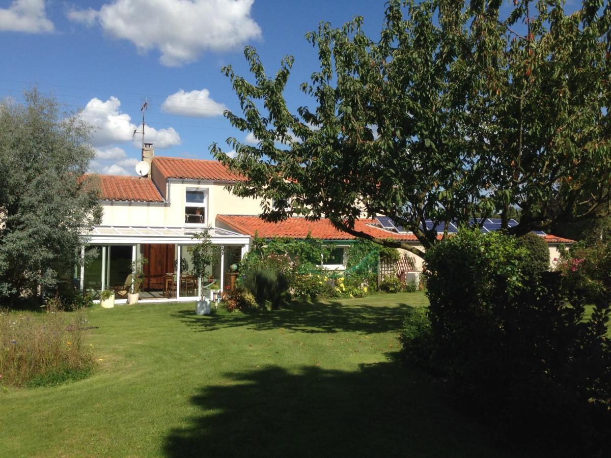 Chez Pierre Et Caroline Bed and Breakfast Les Herbiers Eksteriør billede